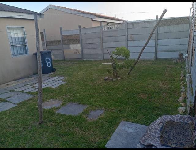 2 BEDROOM HOUSE FOR SALE IN PELIKAN PARK